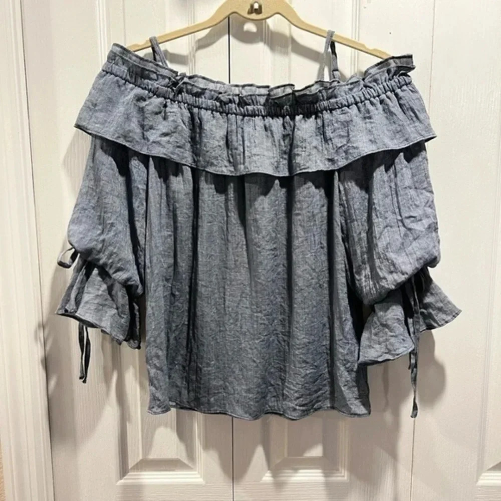 LUCKY BRAND Cold Shoulder‎ Chambray Top 2 for $22❇️ - Picture 4 of 7